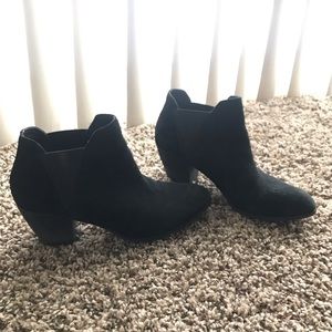 Guess black booties